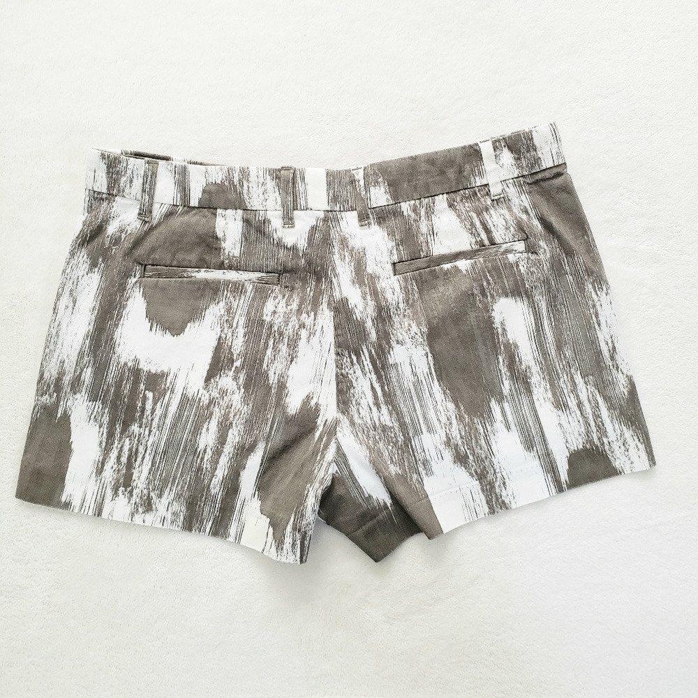 GAP Shorts - Picture 2 of 2